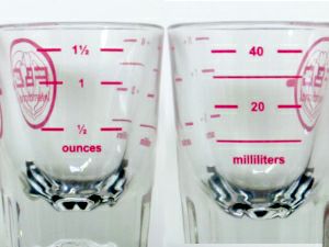 【販売終了】【FBCインターナショナル】ピンク色ロゴ入り 2oz ショットグラス 1個