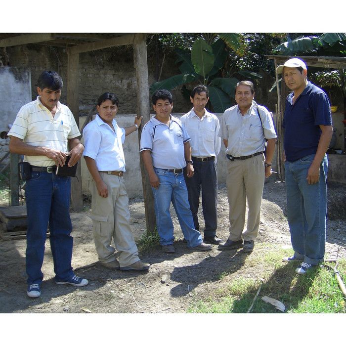 【コーヒー豆】【フェアトレード】レギュラーコーヒー 有機栽培みんなでつくるペルー ストレート 1ケース（200g×20袋） 豆