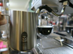 【ハリオ】澤田洋史 x HARIO 国産ステンレス製ピッチャー 20oz.