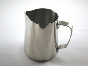 FBC ハンドルトップ ロゴ ラテアートピッチャー 12oz.