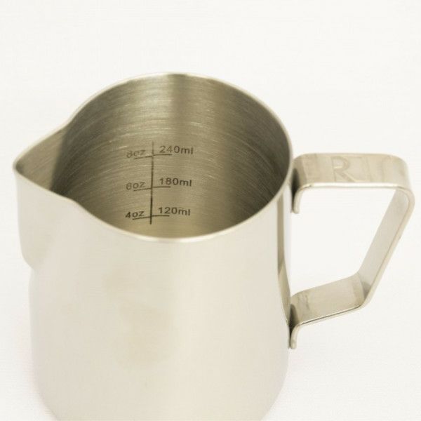 【次回入荷未定】Revolution ラテアートピッチャー　12oz　目盛付き RV-P12