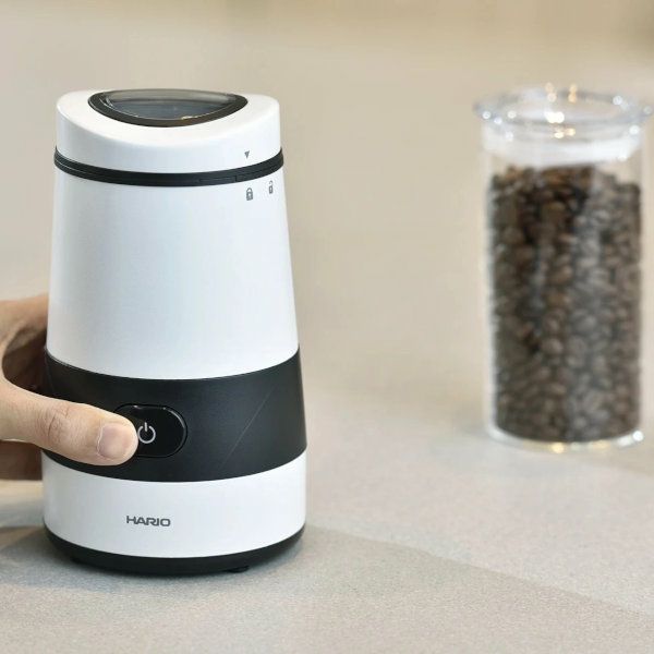 【販売終了】【HARIO】 電動コーヒーミル・プロペラ　ホワイト EMP-5-W