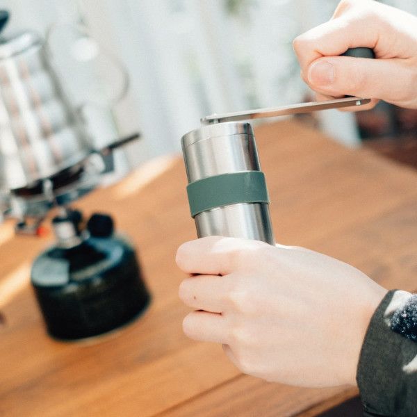 【ハリオ】V60 メタルコーヒーミル コーヒー豆17g ヘアラインシルバー