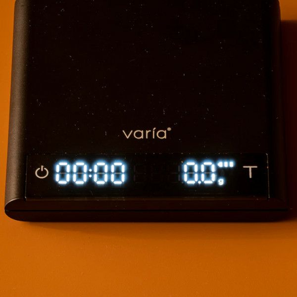 【次回9月頃入荷予定】【Varia】AKU Scale Black（ヴァリア AKUスケール ブラック）