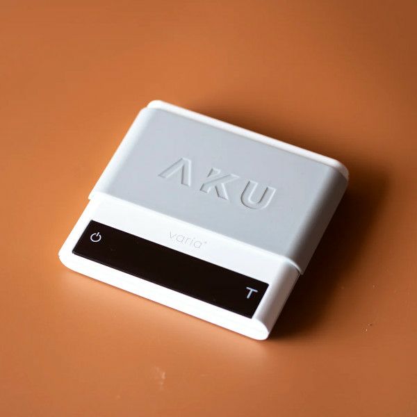【次回9月頃入荷予定】【Varia】AKU Scale White（ヴァリア AKUスケールホワイト）